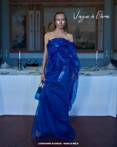 🌀 Infiniment bleu 🌀Puisant dans l’histoire et la symbolique du bleu, une couleur porteuse de m (9)